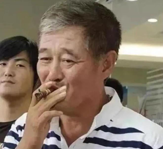 贝利济科式天才去哪了?巴西青训抛弃前腰,全改造成边锋卖钱